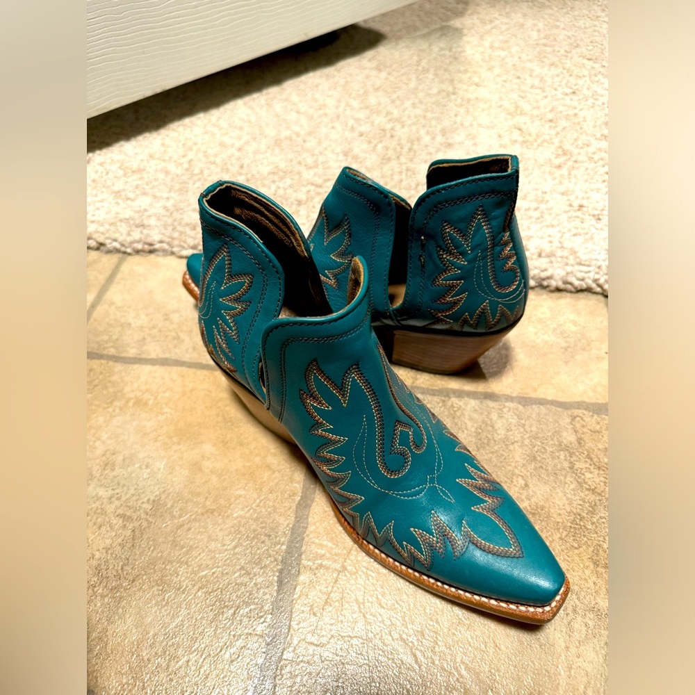 Ariat Dixon booties